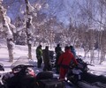 Согревались у костра: как провели ночь потерявшиеся в лесу сахалинские снегоходчики