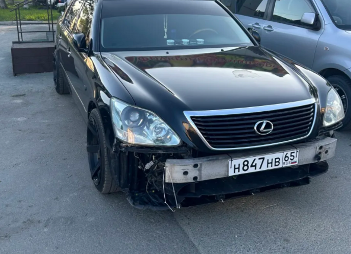 Lexus LS, 2004