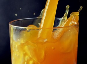 Начался эксперимент по маркировке соков и сладкой газировки