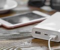Эксперт: пауэрбанк зимой может убить ваш телефон