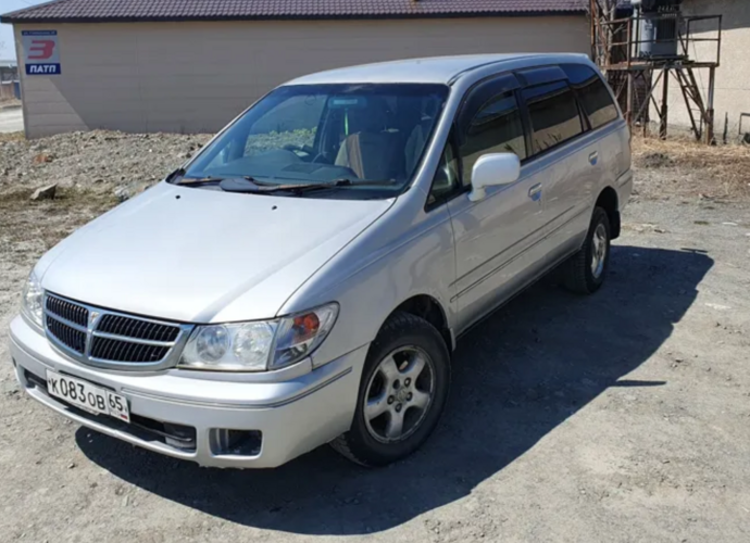 Nissan Primera, 2001