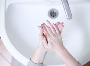 Химия сплошная: южносахалинцы жалуются на резкий запах воды из-под крана