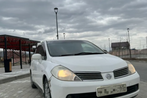 Nissan Tiida, 2004