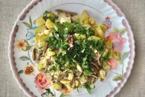 Капуста с грибами и папоротником