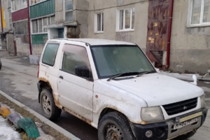 Mitsubishi Pajero Mini, 2001