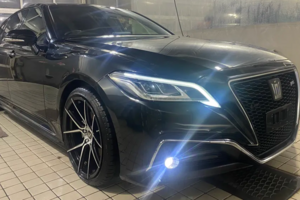 Toyota Crown, 2018